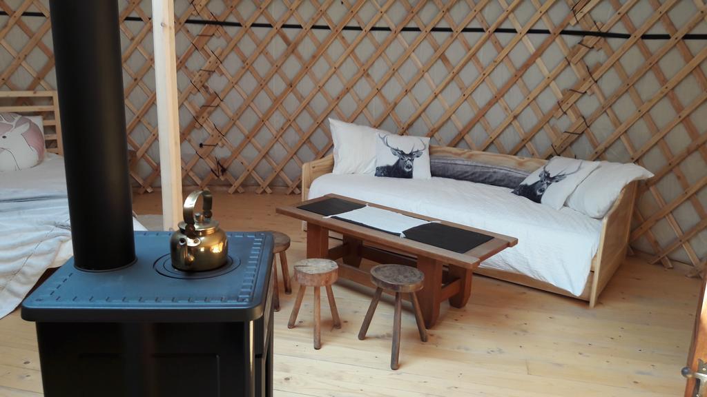 La Yourte Au Pays Des Rennes Erezee Ngoại thất bức ảnh